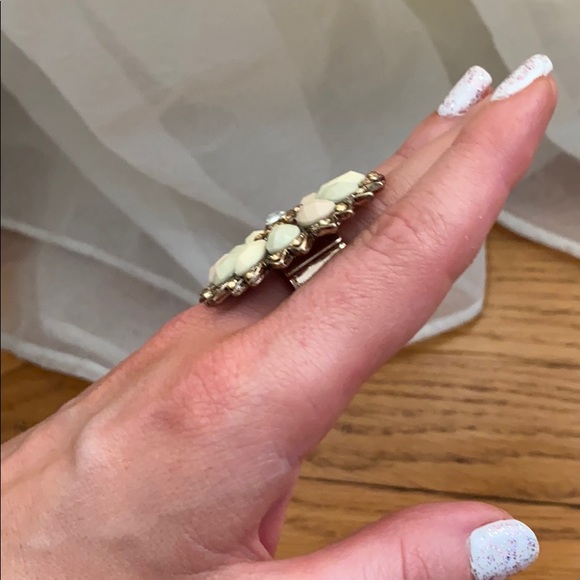 Giant 70s inspired cocktail ring - Picture 6 of 7